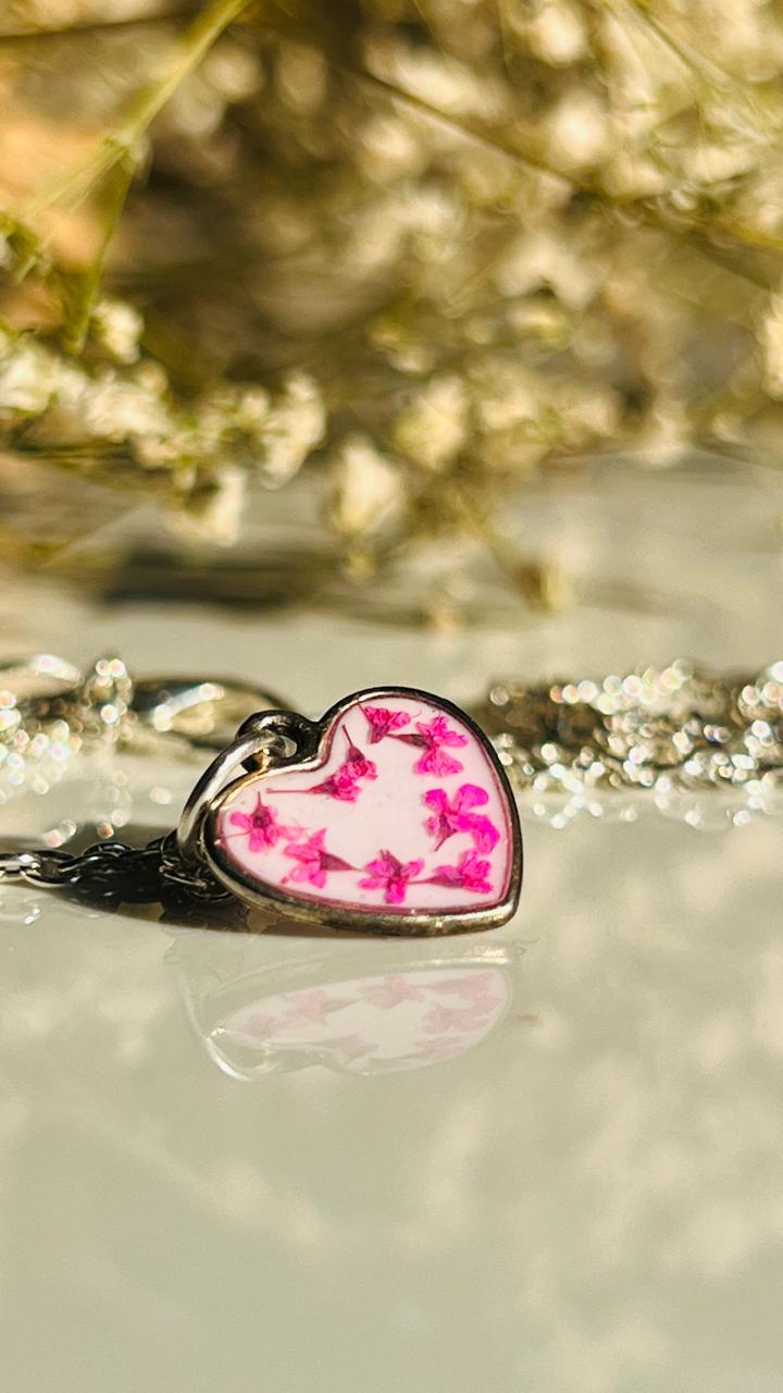 Quin anne Real flower Necklace